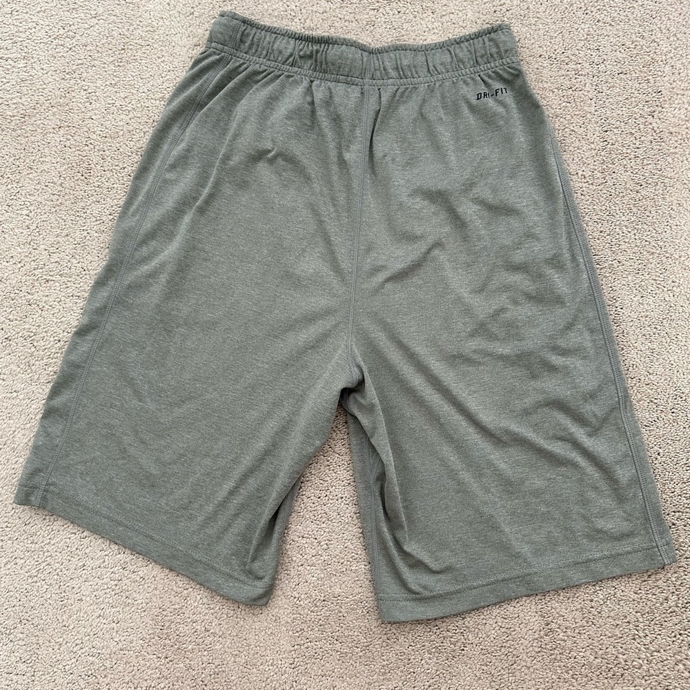 Nike Grey Dri-Fit Basketball Shorts - Athletic Athleisure Workout Running - Picture 3 of 15